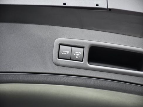 New 2025 Lexus UX 300h AWD image 28