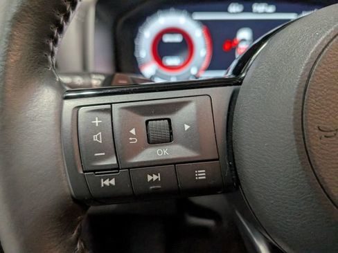 Used 2023 Nissan Rogue Platinum w/ Platinum Premium Package image 19