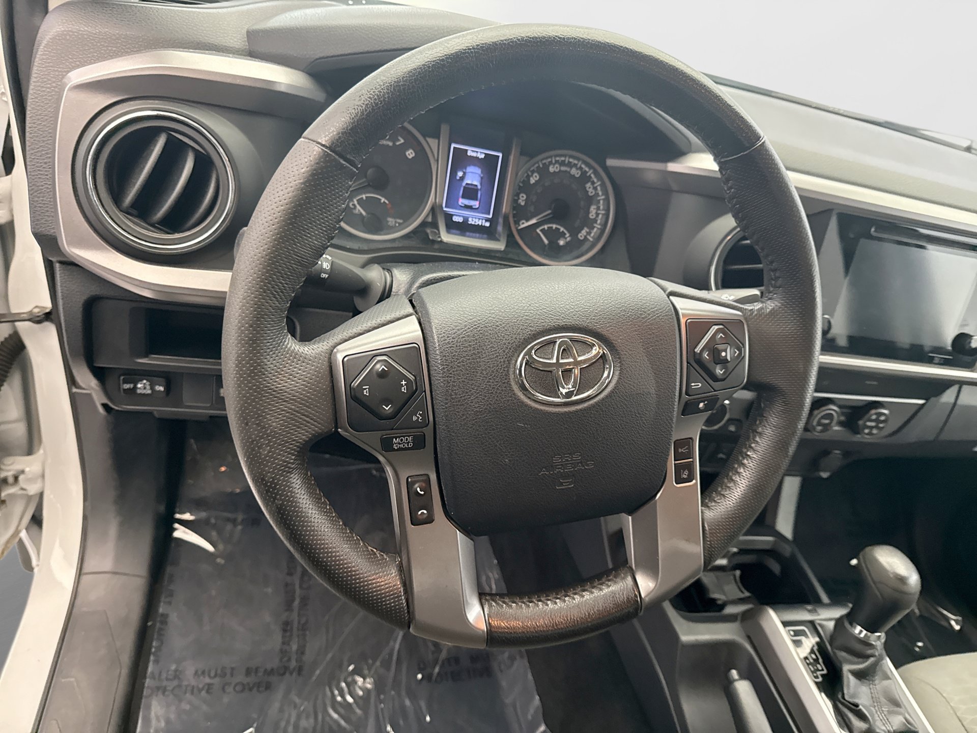 Used 2019 Toyota Tacoma SR5 AWD/4WD image 12