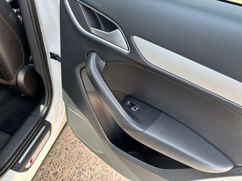 Used 2018 Audi Q3 2.0T Premium image 30