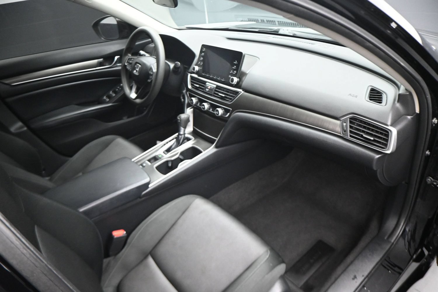 Used 2018 Honda Accord LX image 14