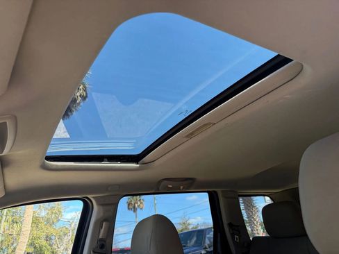 Used 2007 Jeep Grand Cherokee Laredo w/ Sun/Sound Group image 13