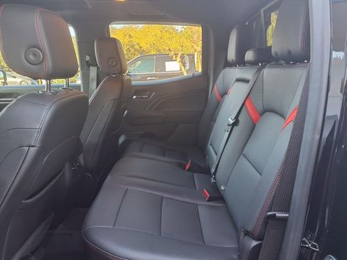 Used 2023 Chevrolet Colorado Z71 w/ Z71 Convenience Package 2 image 19