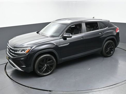 Used 2022 Volkswagen Atlas Cross Sport SE w/ Black Wheel Package image 45