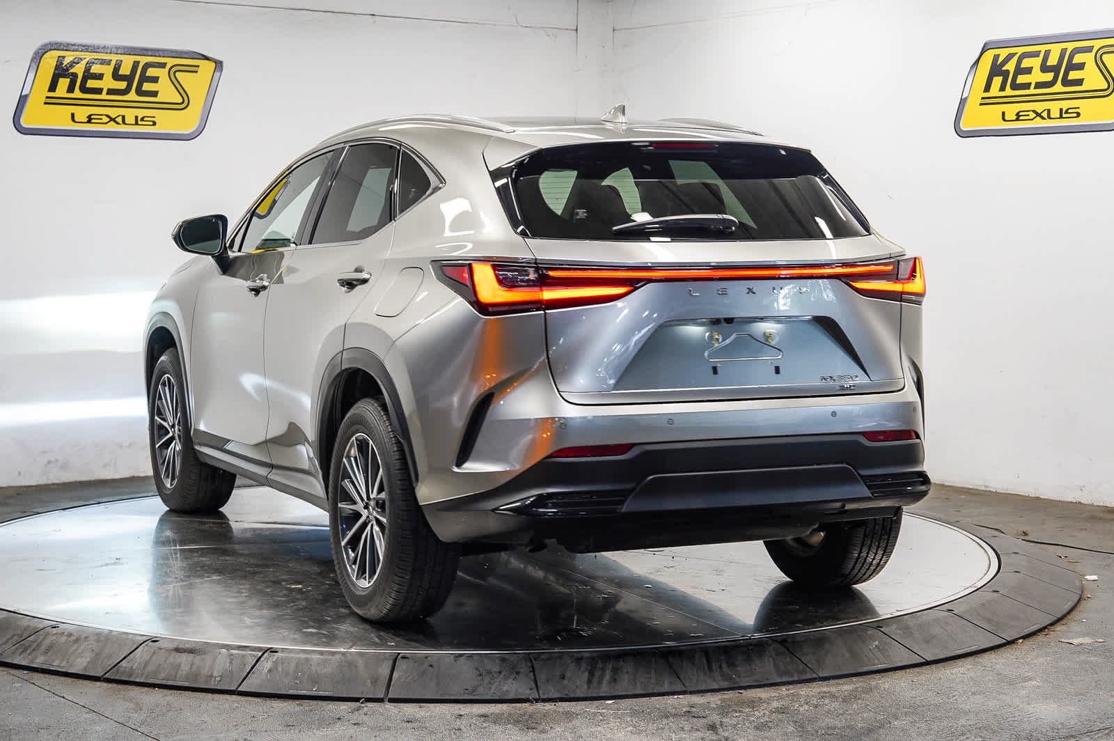 Used 2025 Lexus NX 350 AWD w/ Cold Area Package image 2
