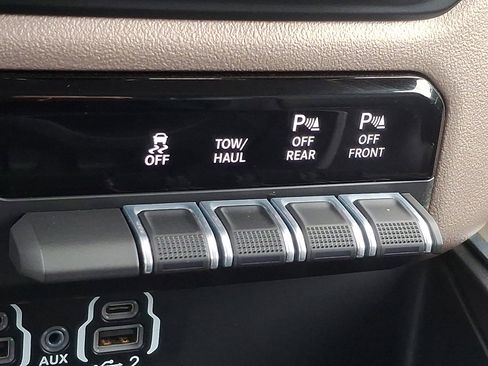 Used 2022 RAM 1500 Laramie image 25