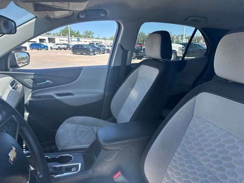 Used 2021 Chevrolet Equinox LT w/ LPO, Floor Liner Package FWD image 11