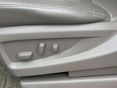 Used 2015 Chevrolet Tahoe LTZ image 18