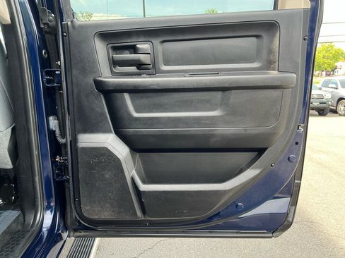 Used 2017 RAM 1500 Express AWD/4WD image 23