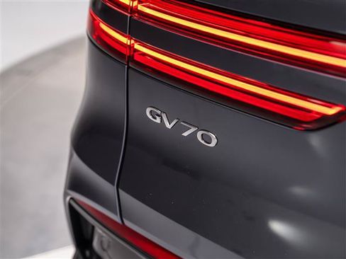 New 2026 Genesis GV70 2.5T Advanced AWD/4WD image 15