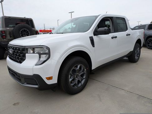 New 2025 Ford Maverick XLT w/ XLT Luxury Package image 7