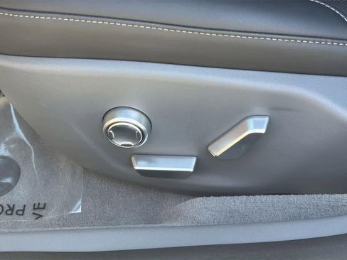 Used 2024 Lucid Air Pure image 26