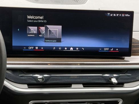 Used 2024 BMW X5 xDrive50e w/ M Sport Package AWD/4WD image 17