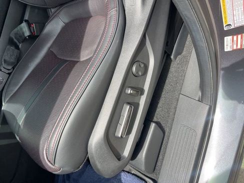 Used 2025 Honda Pilot Black Edition image 13