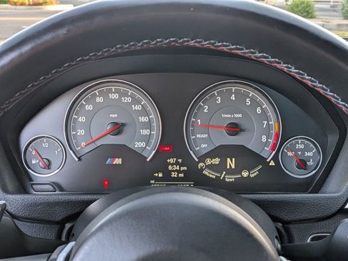 Used 2016 BMW M3 RWD image 12