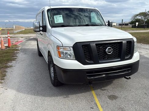 Used 2018 Nissan NV 3500 SV w/ Navigation Package image 7