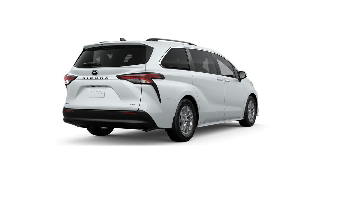 Certified 2026 Toyota Sienna XLE FWD image 39