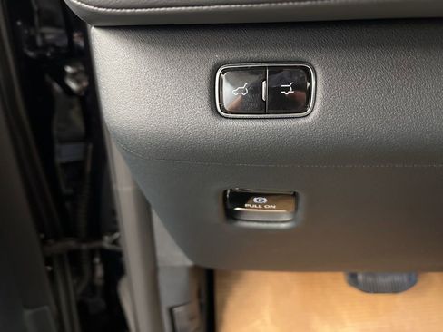 New 2026 Lincoln Navigator L Reserve AWD/4WD image 26