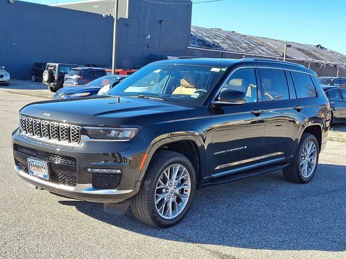 Used 2023 Jeep Grand Cherokee L Summit w/ Advanced Protech Group IV image 3