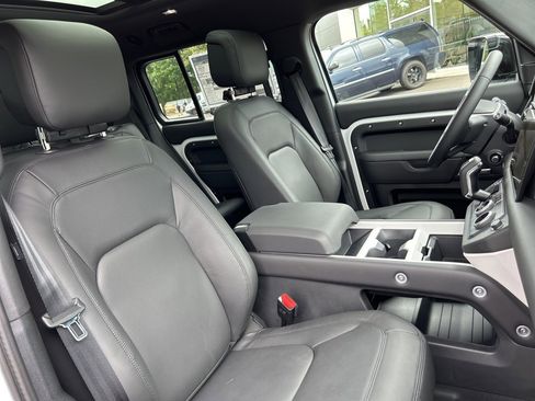 New 2025 Land Rover Defender 130 S image 21