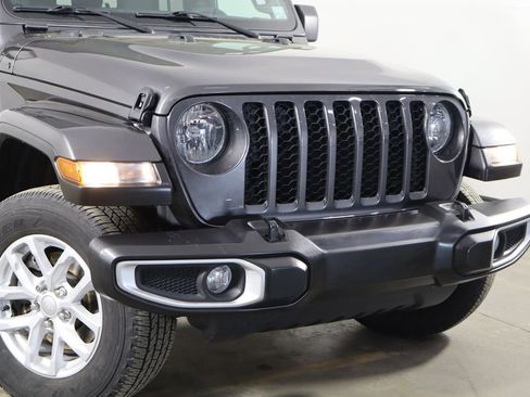 Used 2023 Jeep Gladiator Sport AWD/4WD image 43