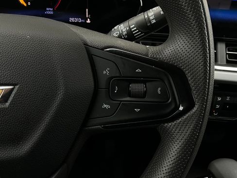 Used 2025 Chevrolet Trax LT image 33