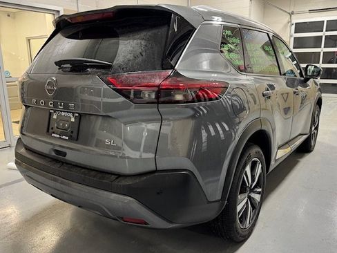 Used 2023 Nissan Rogue SL image 10