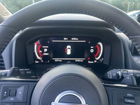 Used 2024 Nissan Rogue Platinum w/ Platinum Premium Package image 24