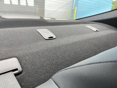 Used 2025 Toyota Camry SE FWD image 33