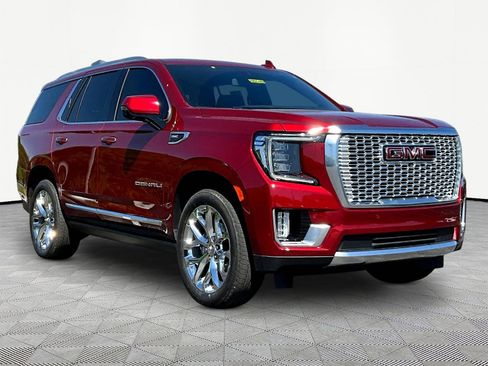 Used 2024 GMC Yukon Denali AWD/4WD image 3