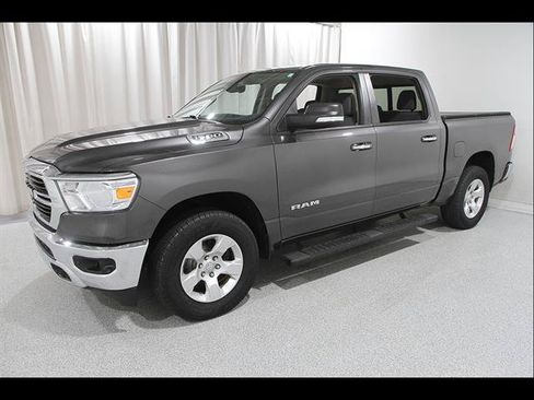 Used 2019 RAM 1500 Big Horn AWD/4WD image 3
