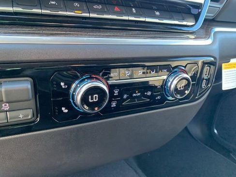 New 2026 GMC Sierra 1500 Elevation image 24