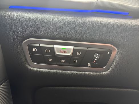 Used 2019 BMW X5 xDrive50i w/ Parking Assistance Package AWD/4WD image 8