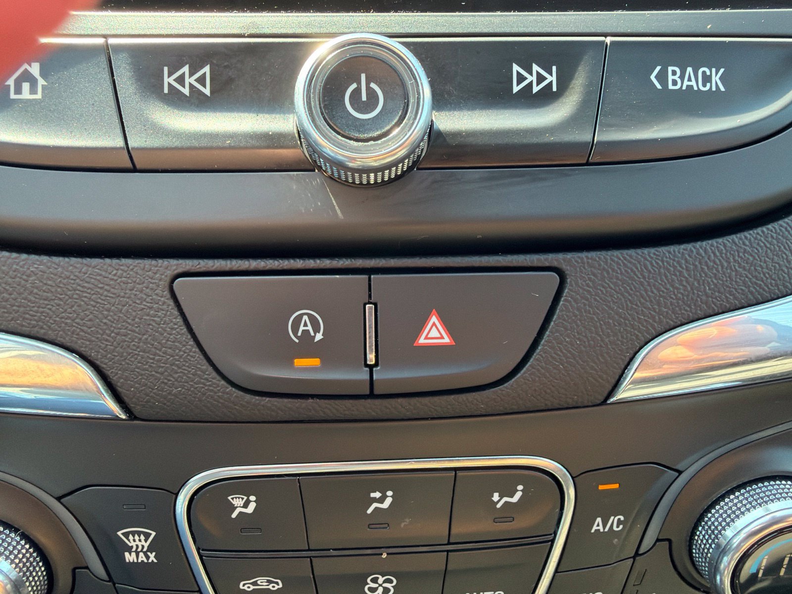 Used 2023 Chevrolet Equinox LT FWD image 22