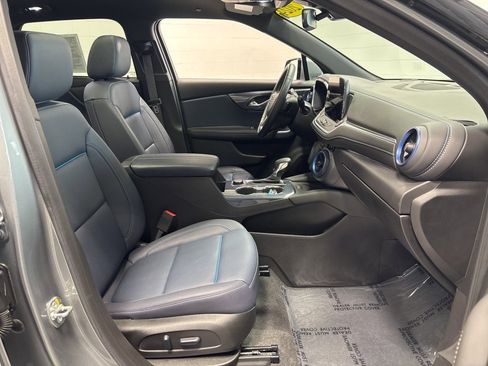 Used 2024 Chevrolet Blazer RS w/ Enhanced Convenience Package image 11