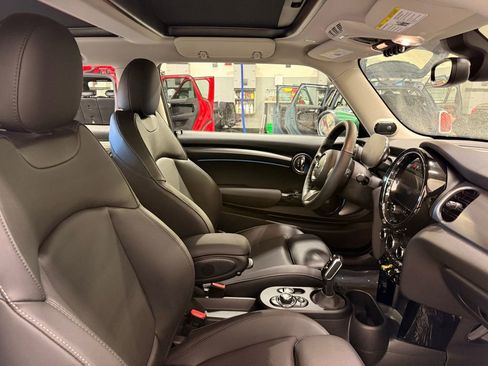 Certified 2024 MINI Cooper SE image 23