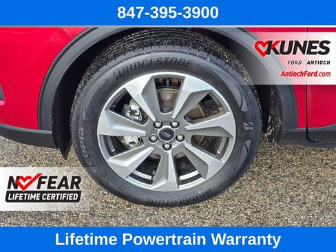 Certified 2025 Ford Escape Platinum w/ Premium Technology Package image 12