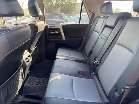 Used 2023 Toyota 4Runner SR5 Premium w/ SR5 Premium Package AWD/4WD image 17