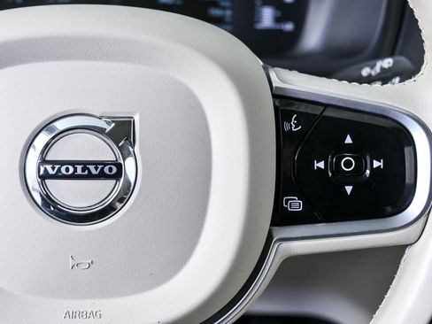 Used 2019 Volvo XC90 T5 Momentum image 11