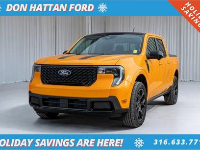 New 2026 Ford Maverick Lariat w/ Black Appearance Package