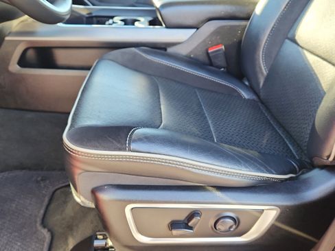 Used 2024 RAM 1500 Laramie image 10