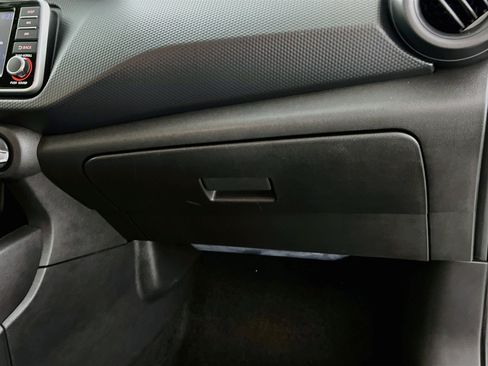 Used 2022 Nissan Kicks S FWD image 33