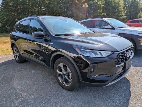 Used 2025 Ford Escape ST-Line Select AWD/4WD image 1