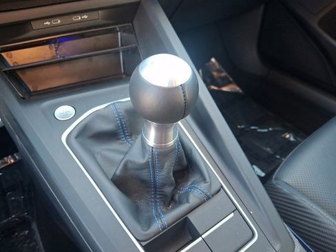 Used 2024 Volkswagen Golf R image 15