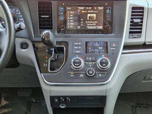 Used 2015 Toyota Sienna XLE w/ XLE Navigation Package FWD image 16