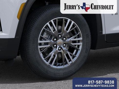 New 2026 Chevrolet Traverse LT w/ Driver Confidence Package image 11