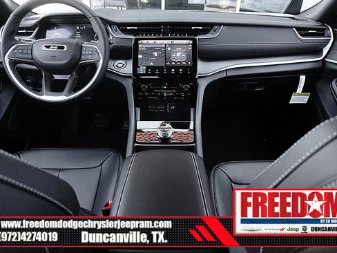 New 2025 Jeep Grand Cherokee L Limited image 11