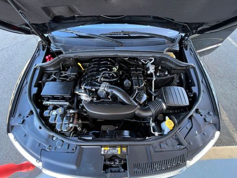 Used 2023 Dodge Durango SXT image 32