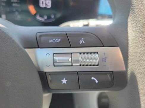Used 2024 Hyundai Kona SE FWD image 17