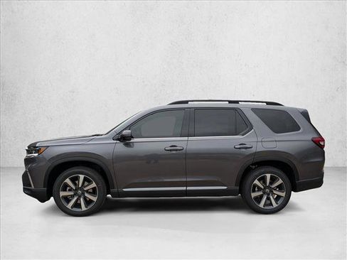 New 2025 Honda Pilot Touring image 5